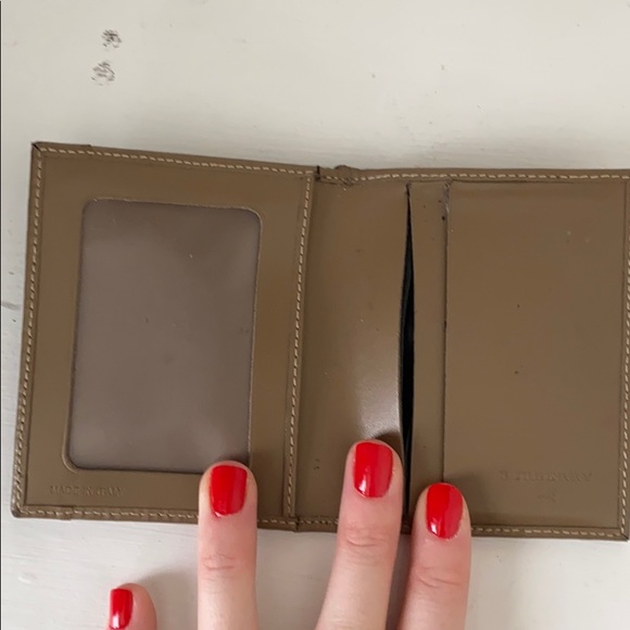 Beautiful Authentic Burberry wallet - Picture 2 of 7